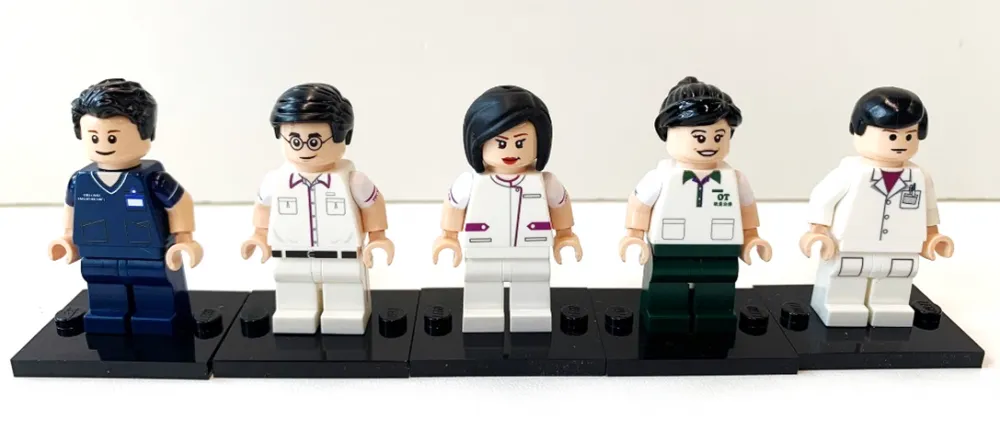 Figure Uniform Series 5 versions